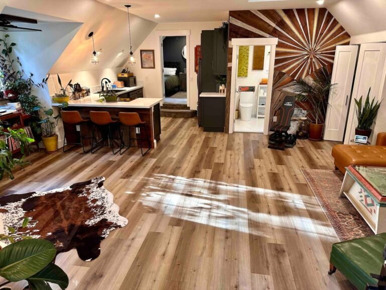 Cozy Nevada City Tree House Style Loft